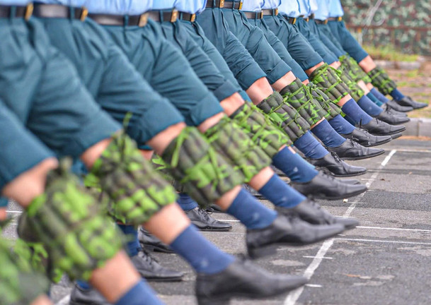 Lính phòng không đeo tạ chân hơn 2kg, tập diễu binh Quốc khánh 2/9