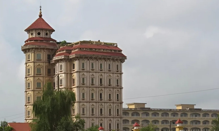 Đại học Hà Hoa Tiên bị đình chỉ đào tạo trong 12 tháng