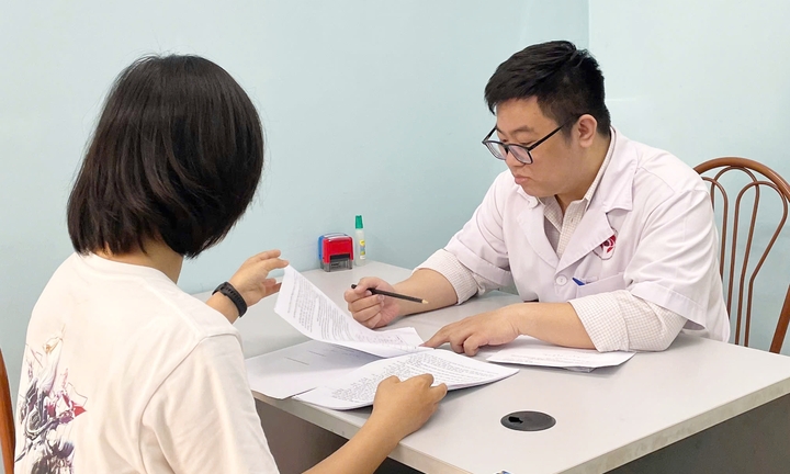 Đổ bệnh vì sợ sếp