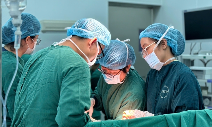 Tự phá thai ở tuần 26, người phụ nữ phải cắt tử cung để giữ mạng sống