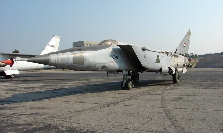 Chuyến hạ cánh bí mật của chiếc MiG-25 ở Abu Dhabi khiến cả vùng Vịnh rúng động