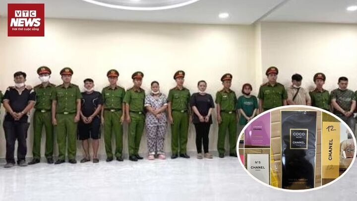 Triệt phá đường dây buôn bán nước hoa lậu quy mô lớn