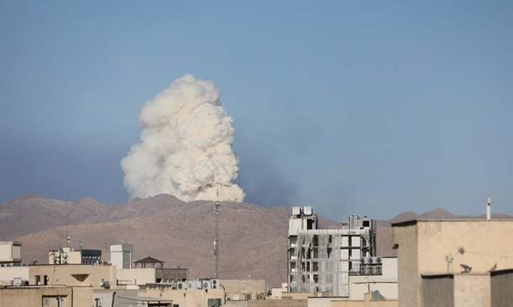 Israel tấn công vào 'trái tim của Tehran'