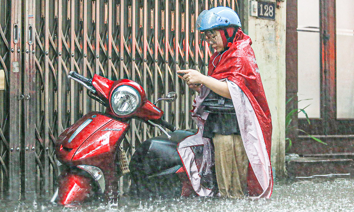 Dự báo thời tiết 24/6: Bắc Bộ tiếp tục mưa, ngập lụt và sạt lở nguy cơ tái diễn