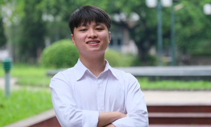 Nam sinh tài năng đăng ký vào Đại học Bách khoa Hà Nội với điểm SAT tuyệt đối
