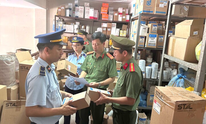 Phát hiện công ty kinh doanh lọc nhớt không rõ nguồn gốc xuất xứ