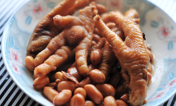 Cách làm chân gà hầm lạc giúp làm khỏe khớp, bổ xương