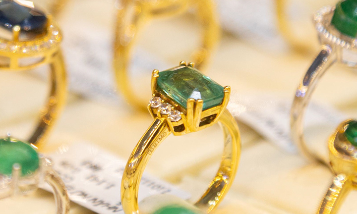 Giá vàng quay đầu tăng nhẹ