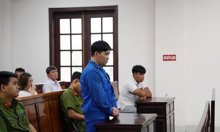 Xe tải cán 2 lần qua người đàn ông: Tài xế khai do mưa lớn, thiếu quan sát