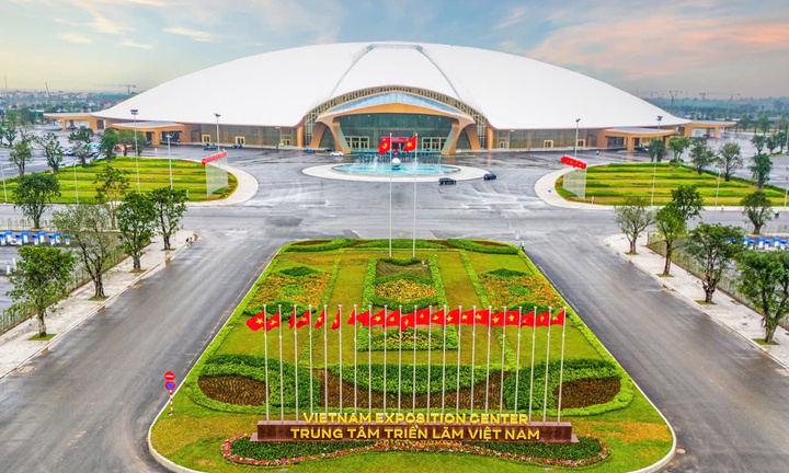 Lộ diện trung tâm triển lãm Top 10 thế giới: Kỷ lục gần 10 tháng thi công