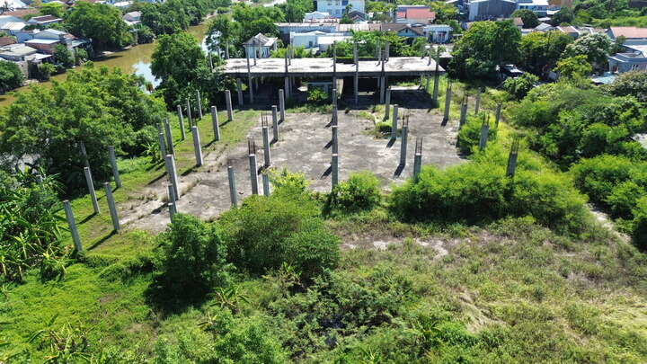 Nhếch nhác trung tâm thương mại 36 tỷ bỏ hoang 15 năm trên khu 'đất vàng' TP Huế