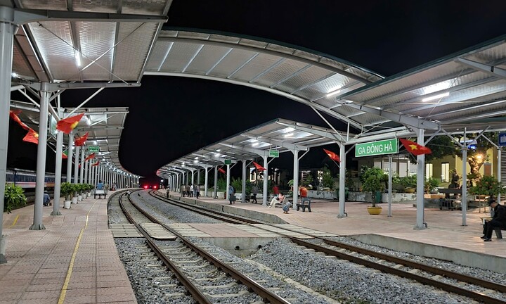 Vì sao tạm hoãn chuyến tàu từ Đông Hà ra Đồng Hới vào 'phút chót'? 