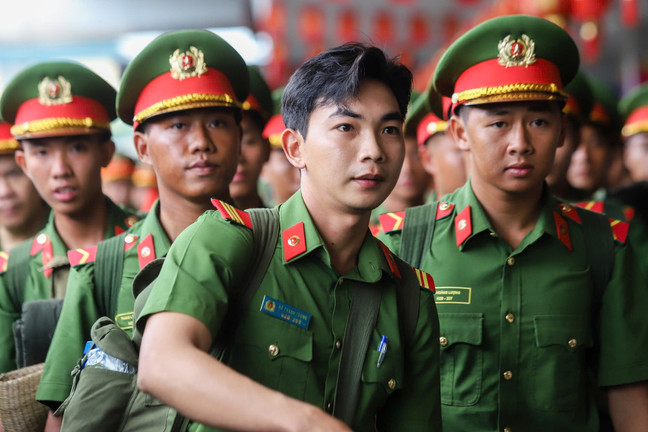 566 chiến sĩ miền Nam hành quân ra Bắc tập luyện diễu binh Quốc khánh 2/9