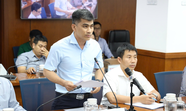 Vì sao sau 3 ngày chỉ có 25 cán bộ đi xe đưa đón miễn phí lên TP.HCM làm việc?