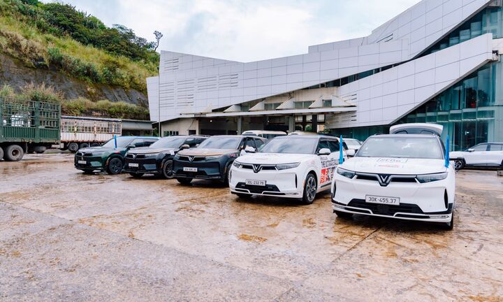 Ngắm đoàn xe VinFast VF 9 trên hành trình lăn bánh tại 5 quốc gia Đông Nam Á