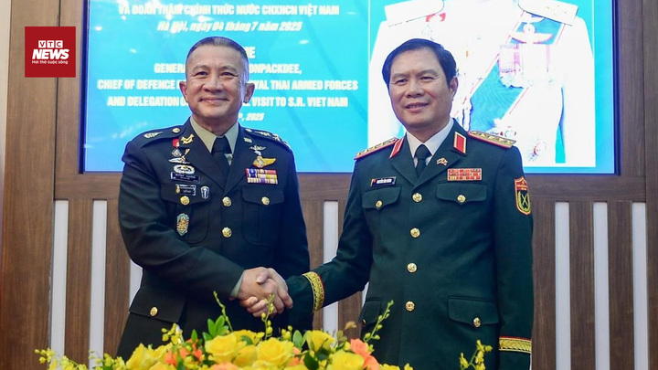 Cận cảnh lễ đón Tư lệnh Lực lượng Quốc phòng Thái Lan thăm Việt Nam