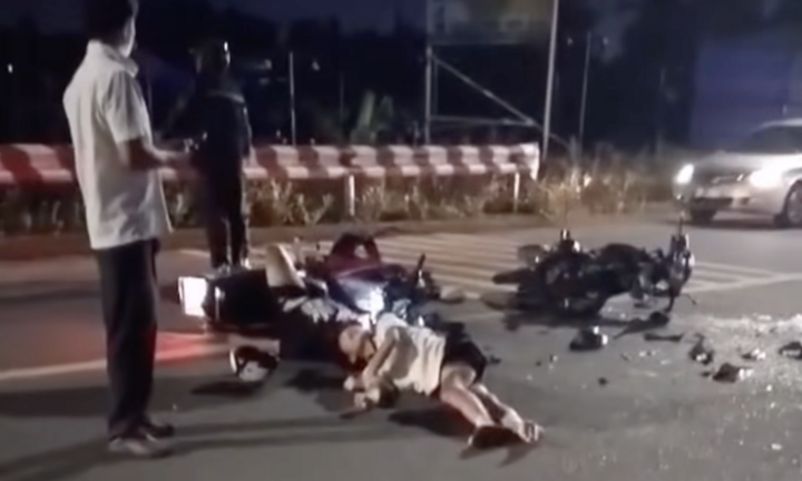 Hai xe máy đối đầu ở TP.HCM, ba người thương vong