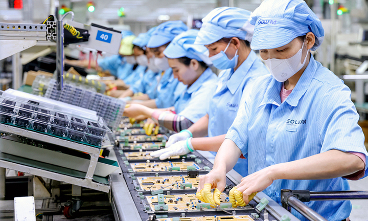 Tăng trưởng kinh tế Việt Nam cao nhất 15 năm