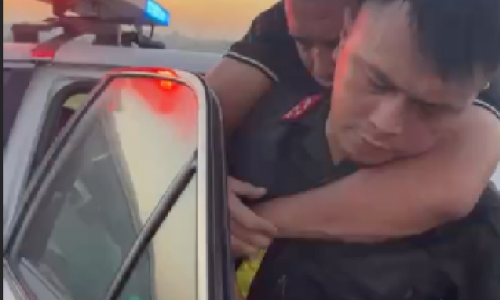 Đột quỵ trên cao tốc, tài xế được CSGT đưa đi cấp cứu kịp thời 