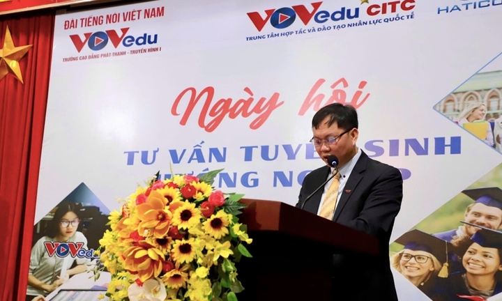 Sôi động Ngày hội Tư vấn tuyển sinh, hướng nghiệp 2025 của VOVedu