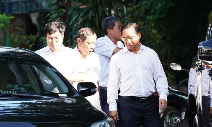 Chủ tịch TP.HCM đến hiện trường, chỉ đạo khắc phục vụ cháy khiến 8 người tử vong