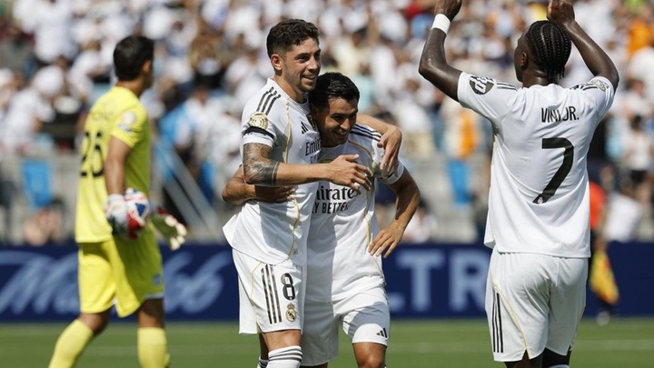 Real Madrid đấu PSG: Alonso hiện đại hơn Ancelotti
