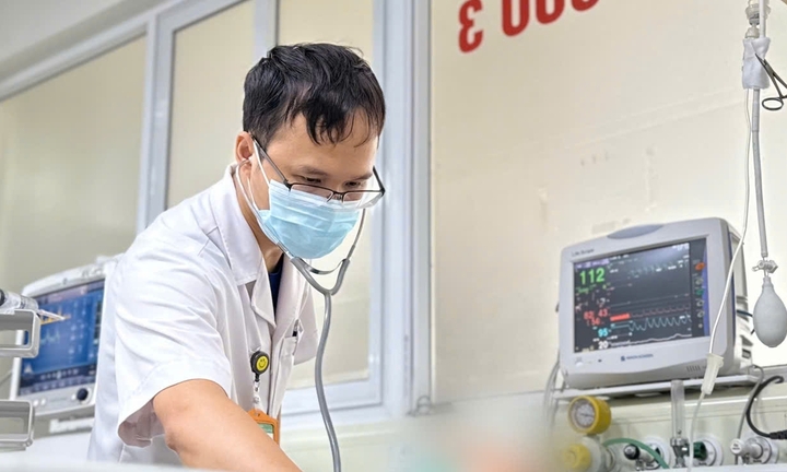 Liệt hoàn toàn sau mũi tiêm giảm đau tại phòng khám tư