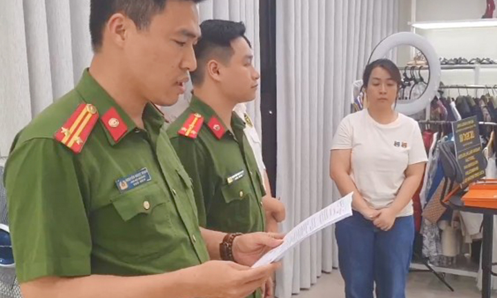 Tạm giữ hình sự chủ shop online trốn thuế có doanh thu hơn 800 tỷ đồng