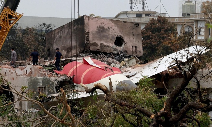 Máy bay rơi ở Ấn Độ: Nghi vấn phi công gặp vấn đề tâm thần