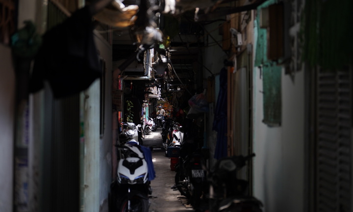 Cận cảnh khu phố siêu nhỏ, bít bùng không lối thoát ở trung tâm TP.HCM