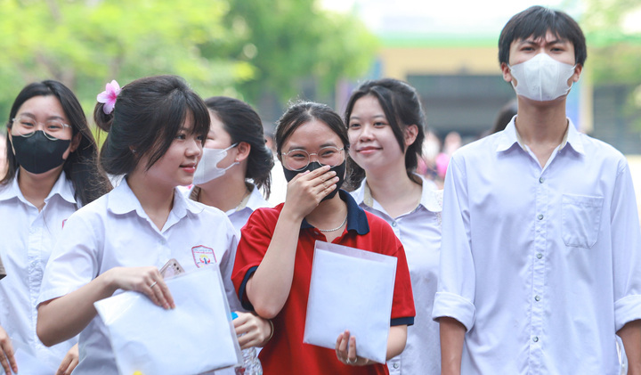 Chiều mai, Bộ GD&ĐT công bố phổ điểm thi tốt nghiệp THPT 2025