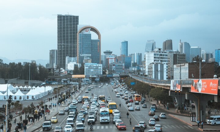 Bạn có biết: Quốc gia đầu tiên trên thế giới cấm xe xăng?