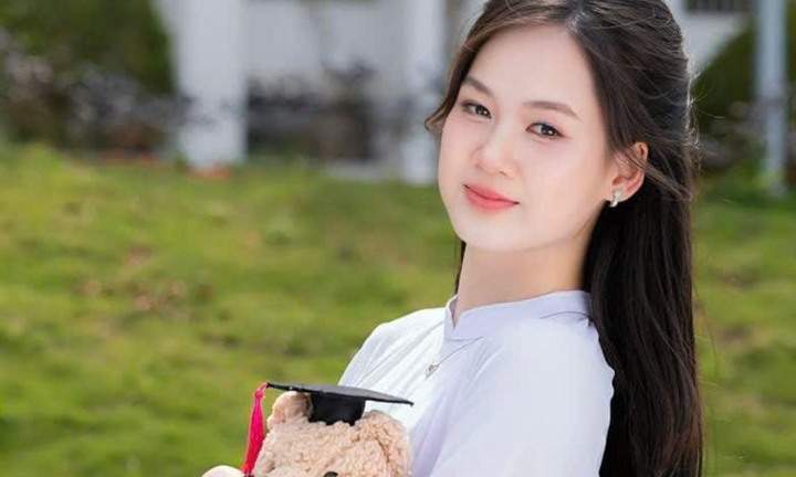 Cuốn sổ tay 'thần thánh' giúp nữ sinh Phú Thọ thành thủ khoa khối A ba điểm 10