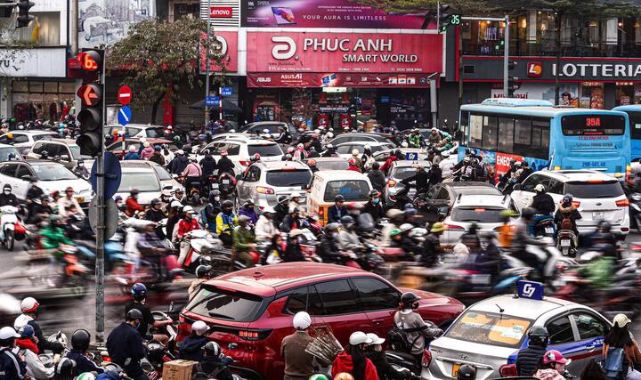 Hỗ trợ đổi xe điện ở Hà Nội: Chỉ nên dành cho các gia đình khó khăn