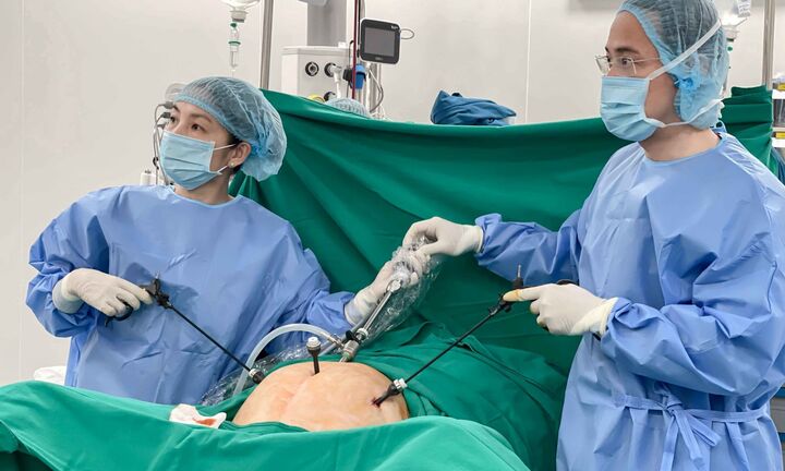 Vinmec Cần Thơ phẫu thuật nội soi thành công khối u tử cung lớn phức tạp