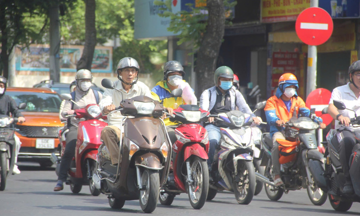 Tài xế công nghệ chạy xe máy xăng có thể không được ký hợp đồng từ đầu năm 2026