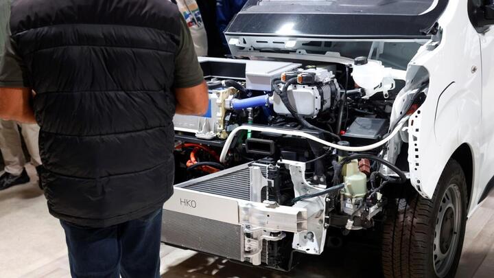 Stellantis bất ngờ hủy bỏ kế hoạch xe hydro, tập trung vào xe điện và xe hybrid