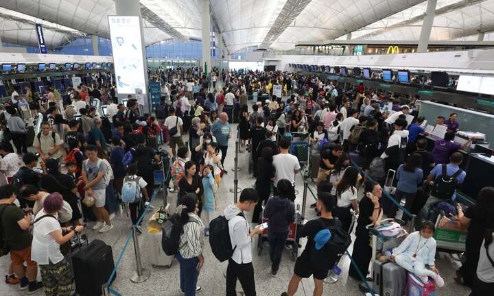 Bão Wipha quét qua Trung Quốc: 500 chuyến bay hủy, 100.000 hành khách ảnh hưởng 