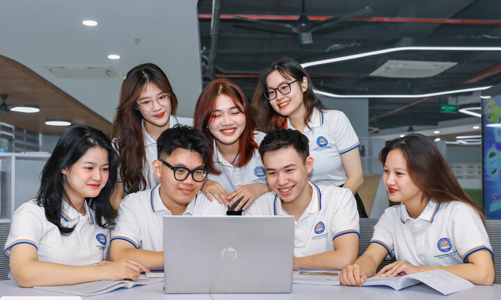 Điểm chuẩn Đại học Thương mại 4 năm qua, cao nhất 27,45