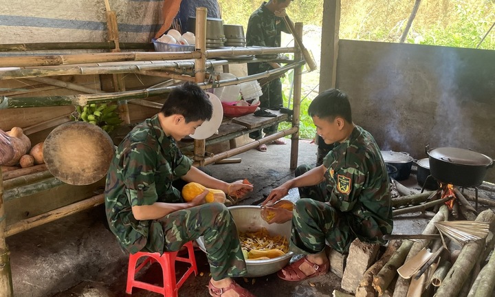 Xây đường dây 500kv Lào Cai - Vĩnh Yên: Dân trưng dụng cả căn nhà làm hậu phương