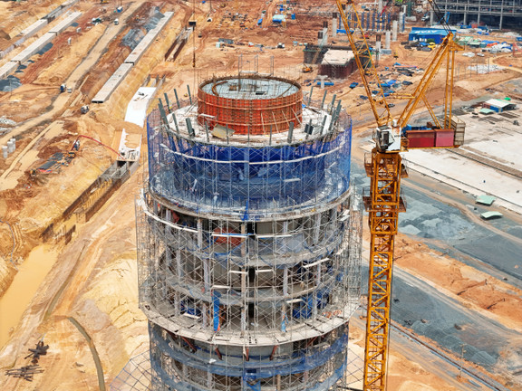 Cận cảnh tháp không lưu cao nhất Việt Nam vừa hoàn tất đổ mái