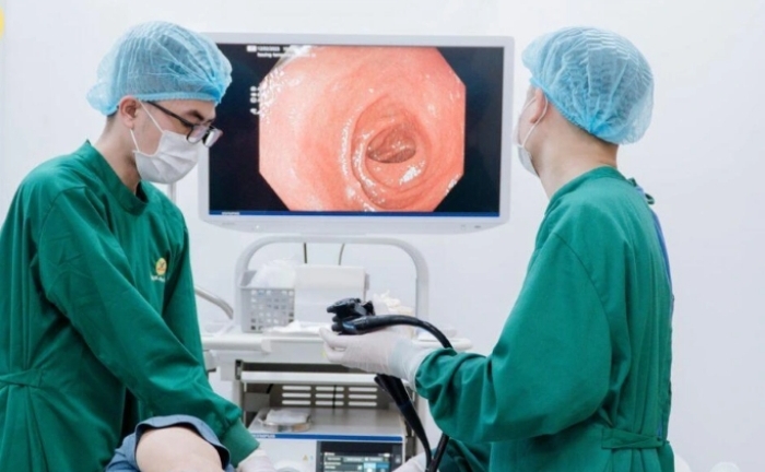 Đau bụng, đại tiện ra máu, người phụ nữ đi khám phát hiện ung thư