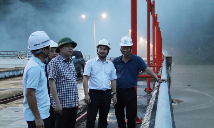 Lũ lớn đổ về, Thủy điện Bản Vẽ Nghệ An sẵn sàng kích hoạt biện pháp ứng phó