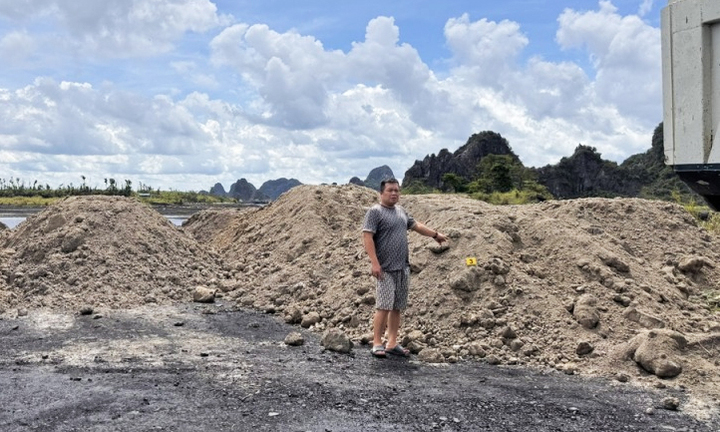 Khởi tố lãnh đạo trạm trộn bê tông cùng thuộc cấp đổ chất thải trái phép