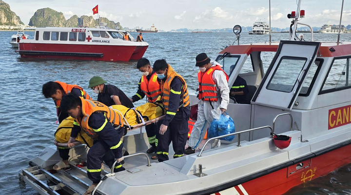 Hành trình tìm kiếm nạn nhân vụ chìm tàu trên Vịnh Hạ Long