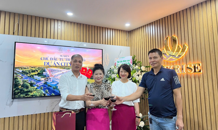 Chủ đầu tư Bắc Thăng Long - Thành Đồng bàn giao sổ đỏ cho cư dân City Rise