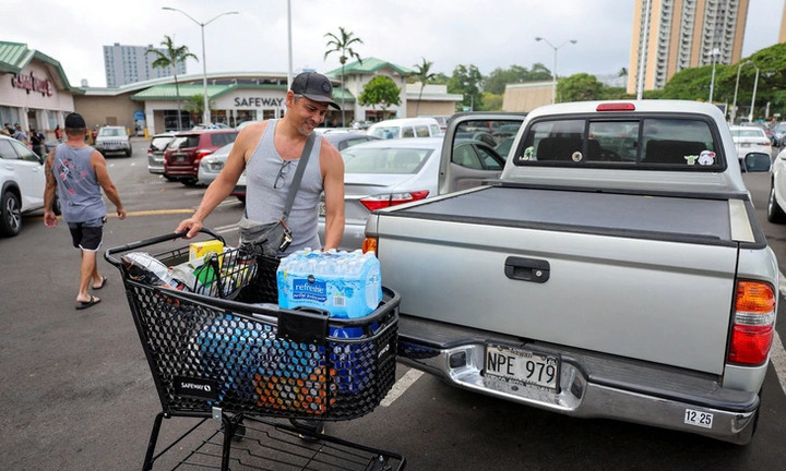 Sóng thần tấn công bờ biển nước Mỹ
