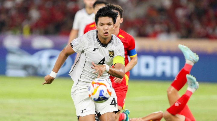 Bất lực trước U23 Việt Nam, đội trưởng U23 Indonesia bị CĐV la ó