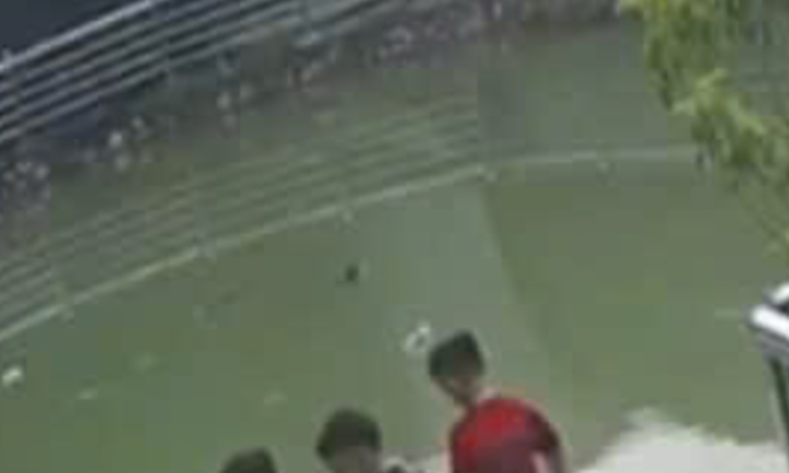 Rơi xuống giếng làng ở Hà Nội, hai anh em ruột tử vong thương tâm