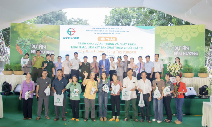 Dự án 100 triệu cây đàn hương - Chung tay vì một Việt Nam xanh